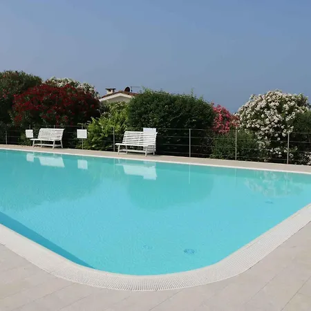 With Pool In Bardolino-gardasee 57775 Appartement